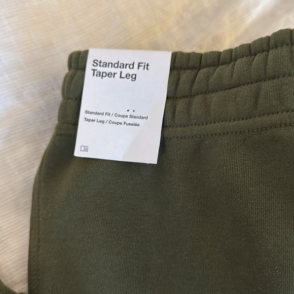 Nike joggers. Men’s size M. NWT. - Picture 2 of 3